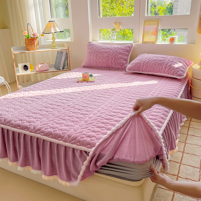 91家纺网 家纺一手货源 找家纺 眠势力 2025新款牛奶绒毛球床笠款四件套 丁香紫-毛球款