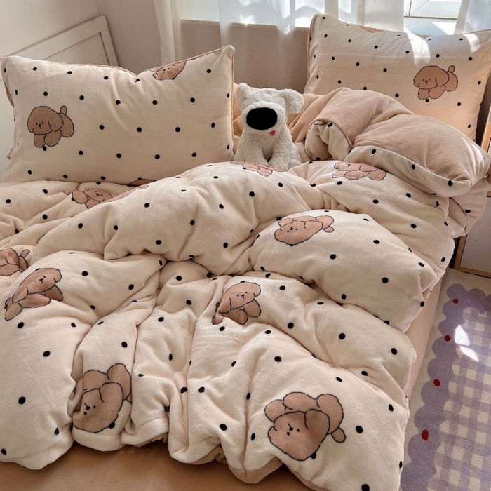 红嘴企鹅 2025新款精致印花牛奶绒四件套 牛奶绒-波点狗