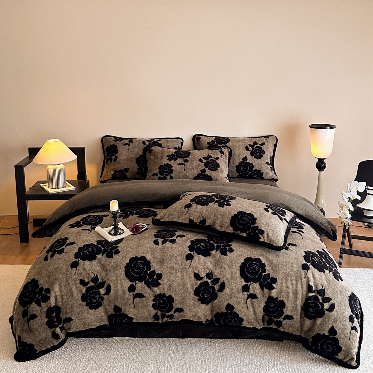 91家纺网 家纺一手货源 找家纺 铠畅  2025新款加厚8斤包边款美拉德仿兔毛皮草牛奶绒四件套 美拉德包边款-奥斯玫瑰