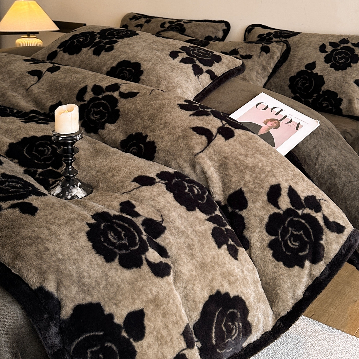 91家纺网 家纺一手货源 找家纺 铠畅  2025新款加厚8斤包边款美拉德仿兔毛皮草牛奶绒四件套 美拉德包边款-奥斯玫瑰