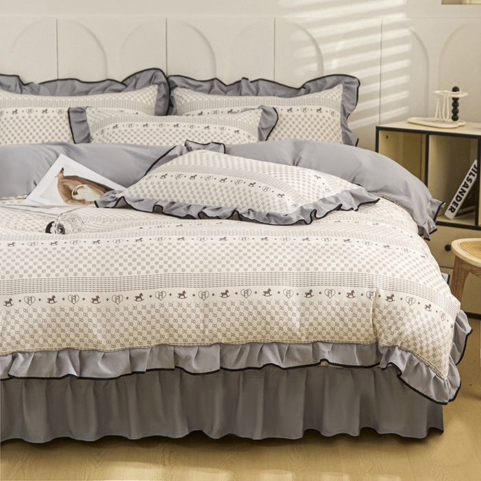 91家纺网 家纺一手货源 找家纺 梵克保罗 2025春夏新款有氧双层纱印花夹棉床盖四件套夏被四件套 小马宝丽