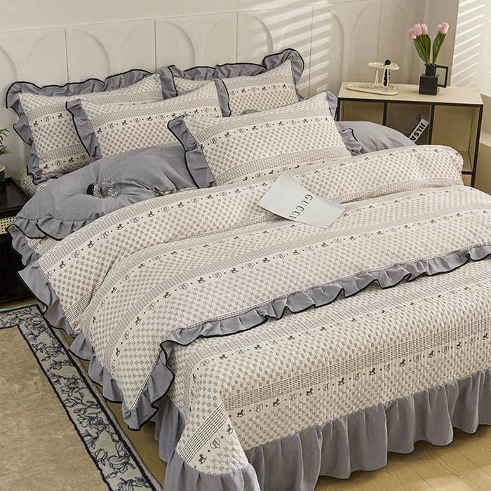 91家纺网 家纺一手货源 找家纺 梵克保罗 2025春夏新款有氧双层纱印花夹棉床盖四件套夏被四件套 小马宝丽