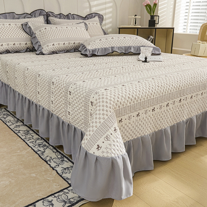 91家纺网 家纺一手货源 找家纺 梵克保罗 2025春夏新款有氧双层纱印花夹棉床盖四件套夏被四件套 小马宝丽