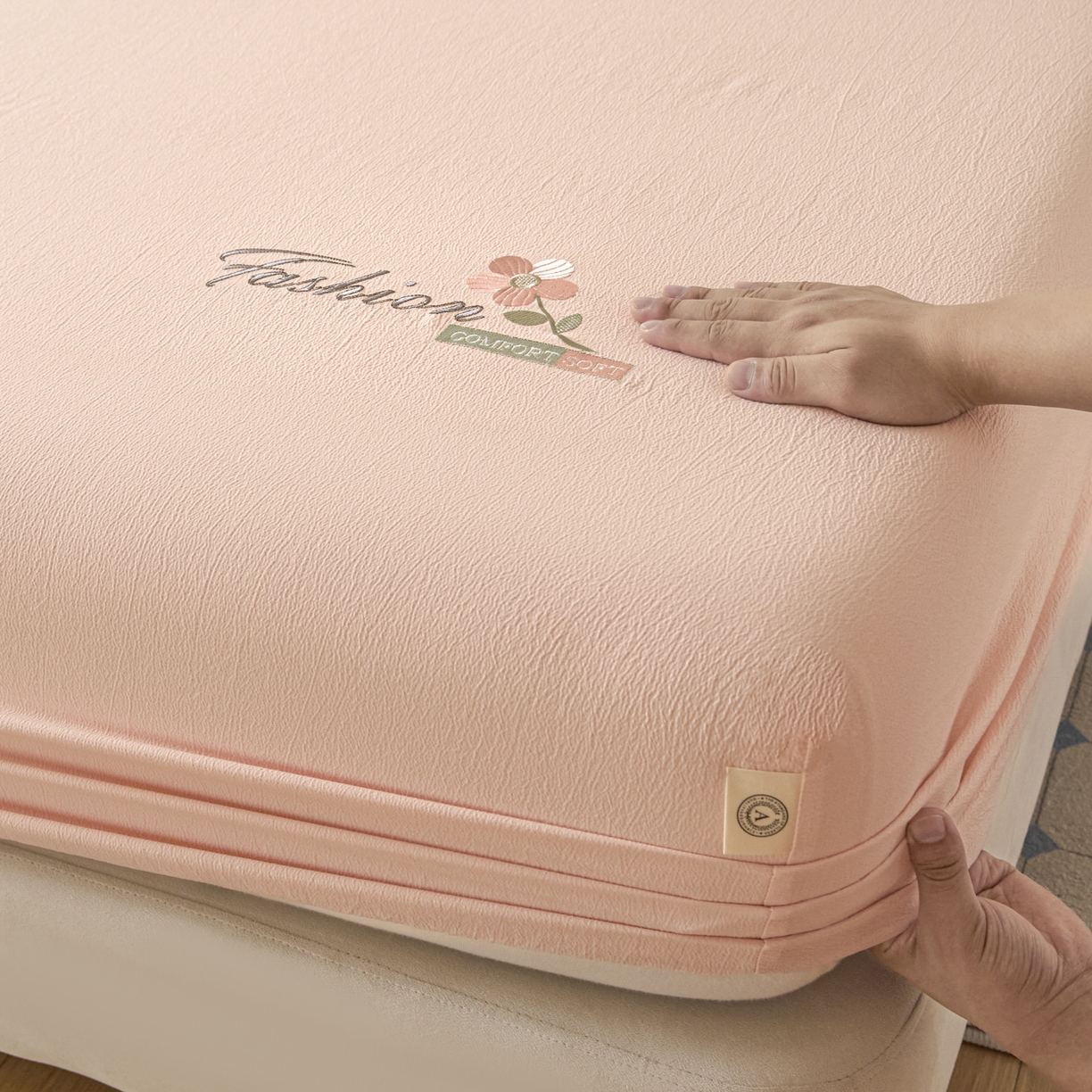 91家纺网 家纺一手货源 找家纺 （总）鑫钰 2025新款A类云麻绣花抗菌透气床笠-芙洛拉