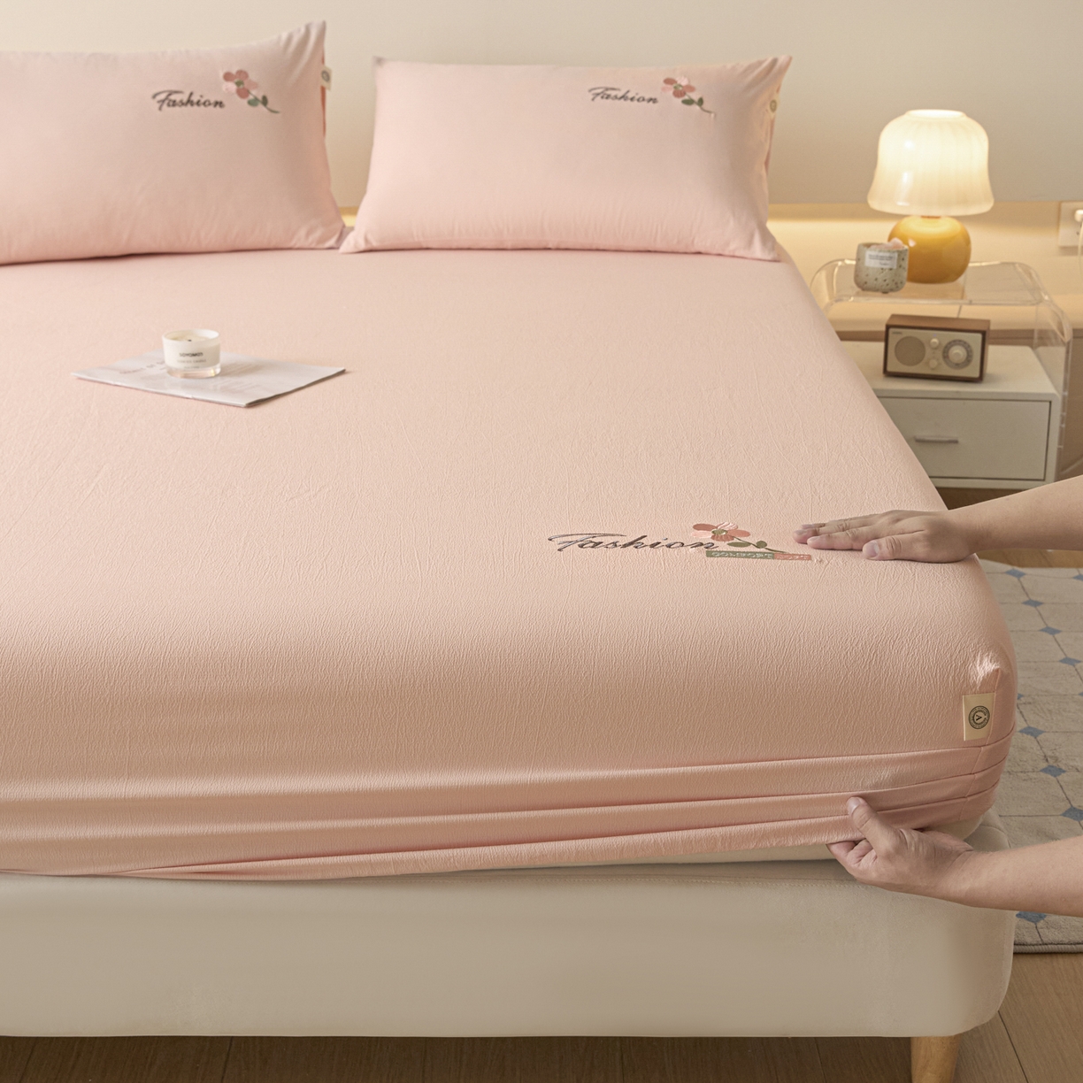 91家纺网 家纺一手货源 找家纺 （总）鑫钰 2025新款A类云麻绣花抗菌透气床笠-芙洛拉