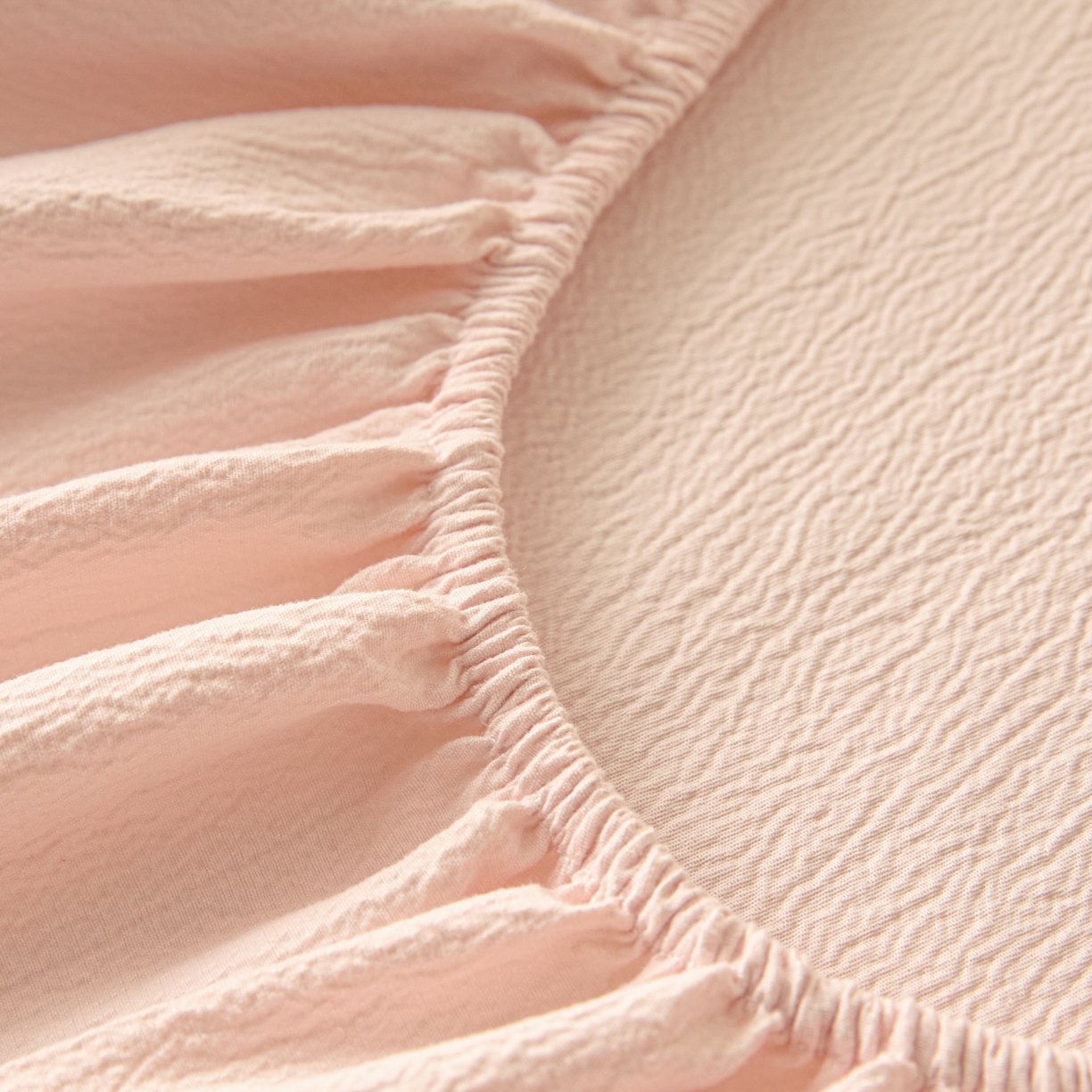 91家纺网 家纺一手货源 找家纺 （总）鑫钰 2025新款A类云麻绣花抗菌透气床笠-芙洛拉