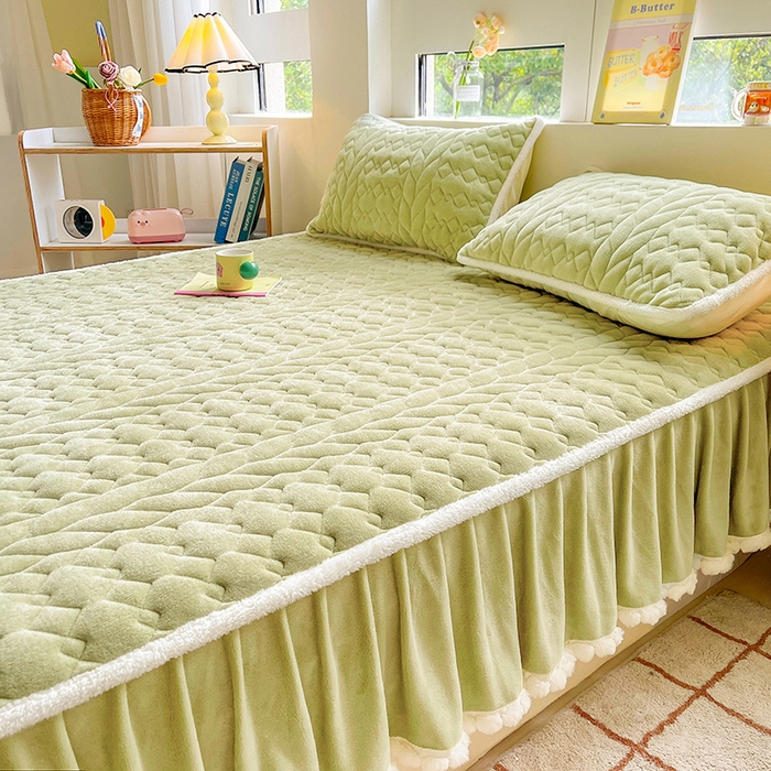 91家纺网 家纺一手货源 找家纺 眠势力 2025新款牛奶绒毛球床笠款四件套 抹茶绿-毛球款