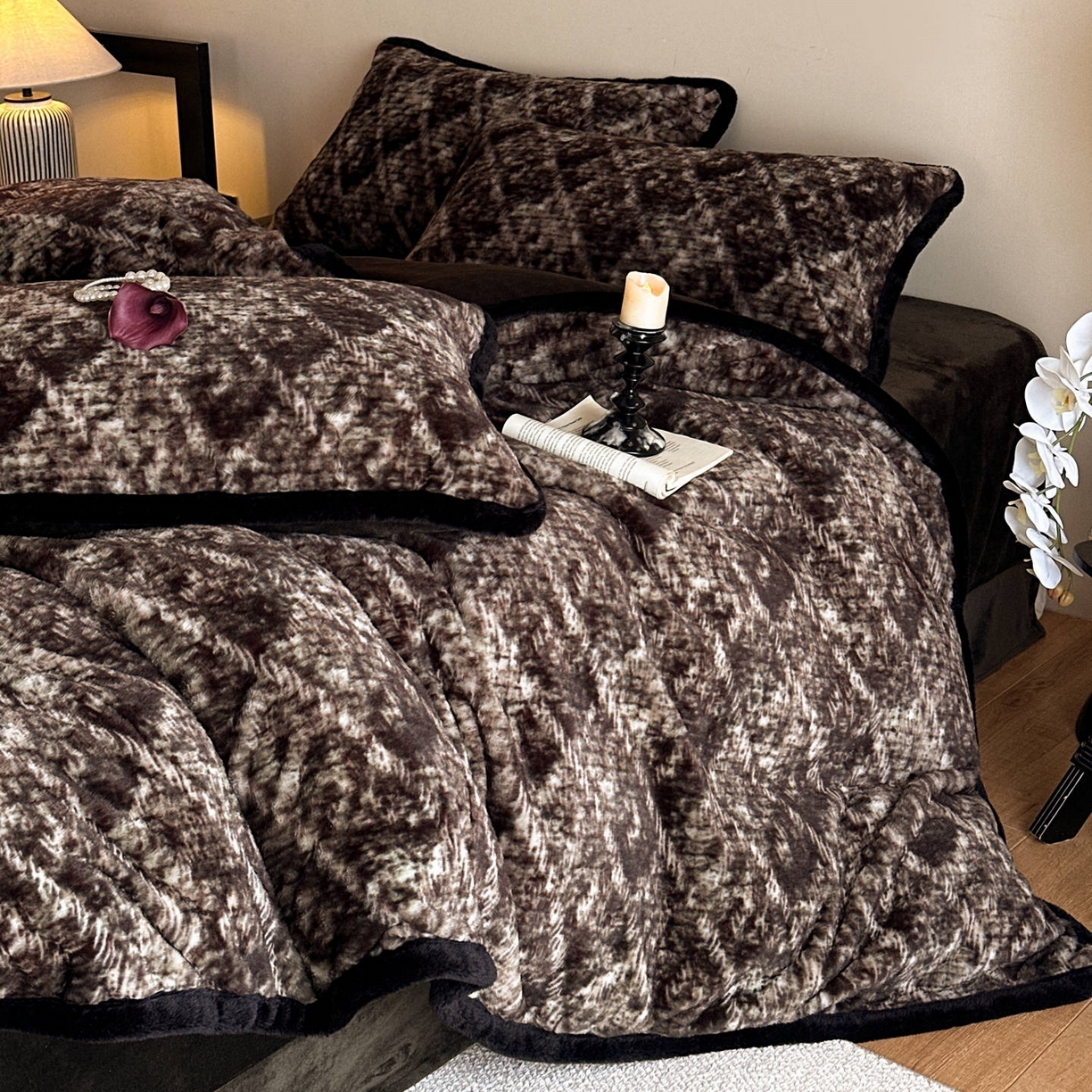 铠畅  2025新款加厚8斤包边款美拉德仿兔毛皮草牛奶绒四件套 美拉德包边款-绿野仙踪