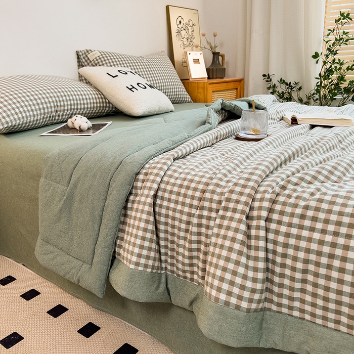 91家纺网 家纺一手货源 找家纺 梵克保罗 2025春夏新款10A抗菌无印风水洗棉夏被四件套 小方绿