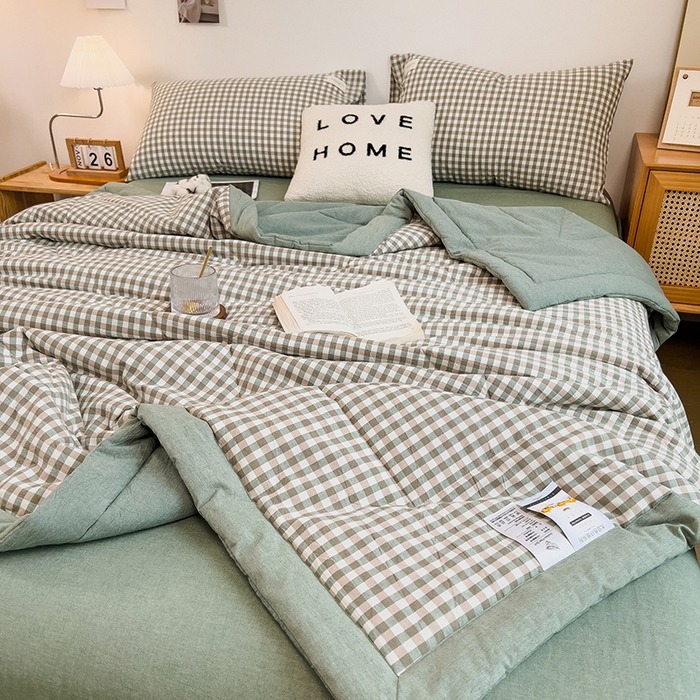 91家纺网 家纺一手货源 找家纺 梵克保罗 2025春夏新款10A抗菌无印风水洗棉夏被四件套 小方绿