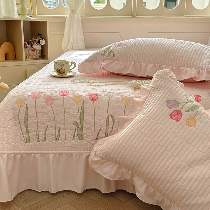 91家纺网 家纺一手货源 找家纺 （总）老K (原美阁）2025新款高端精品刺绣水洗棉床盖三件套郁金香系