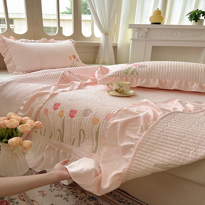 91家纺网 家纺一手货源 找家纺 （总）老K (原美阁）2025新款高端精品刺绣水洗棉床盖三件套郁金香系