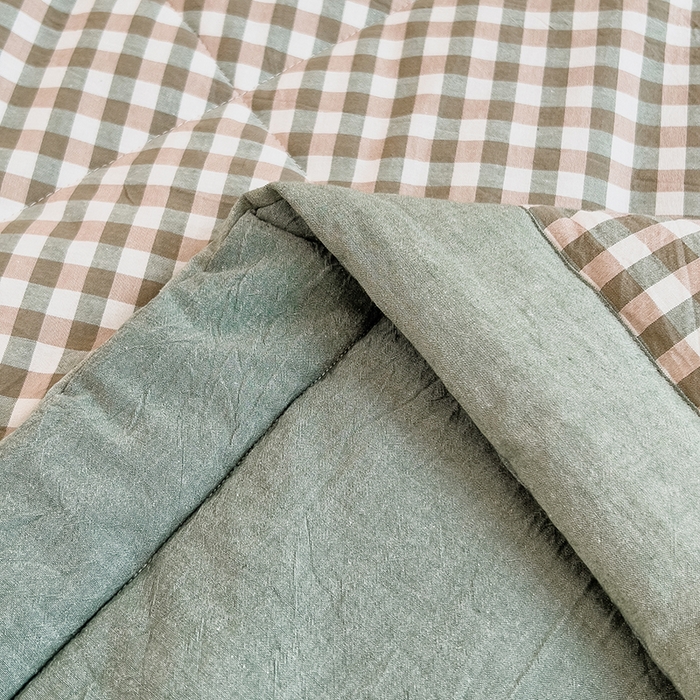 91家纺网 家纺一手货源 找家纺 梵克保罗 2025春夏新款10A抗菌无印风水洗棉夏被四件套 小方绿