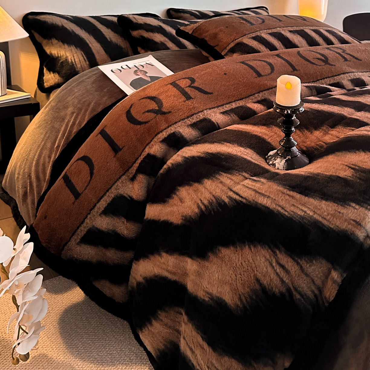 91家纺网 家纺一手货源 找家纺 铠畅  2025新款加厚8斤包边款美拉德仿兔毛皮草牛奶绒四件套 美拉德包边款-魅影