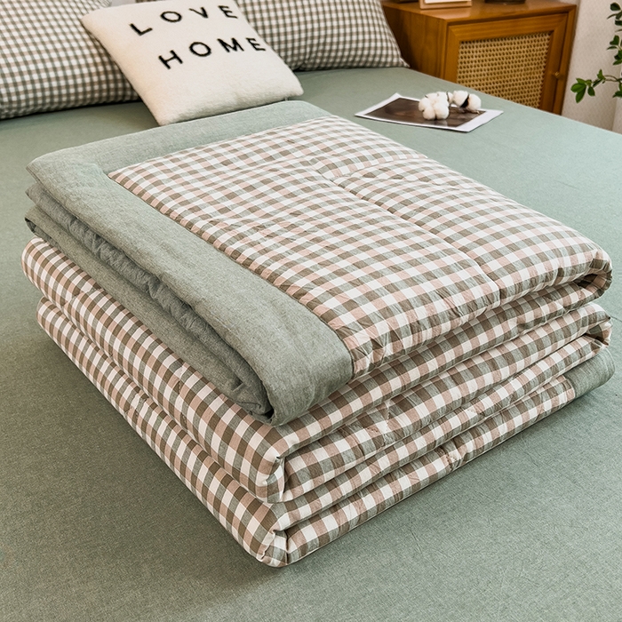 91家纺网 家纺一手货源 找家纺 梵克保罗 2025春夏新款10A抗菌无印风水洗棉夏被四件套 小方绿