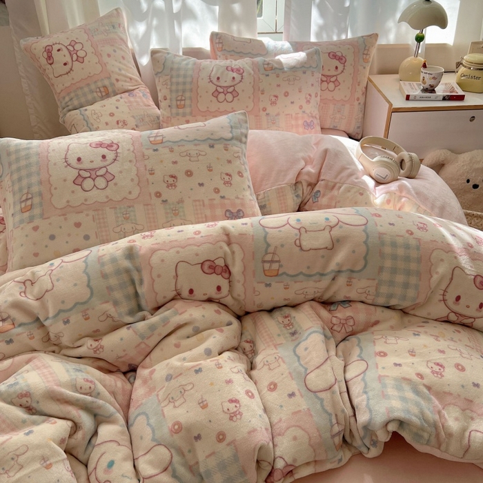 91家纺网 家纺一手货源 找家纺 红嘴企鹅 2025新款精致印花牛奶绒四件套 牛奶绒-少女猫咪