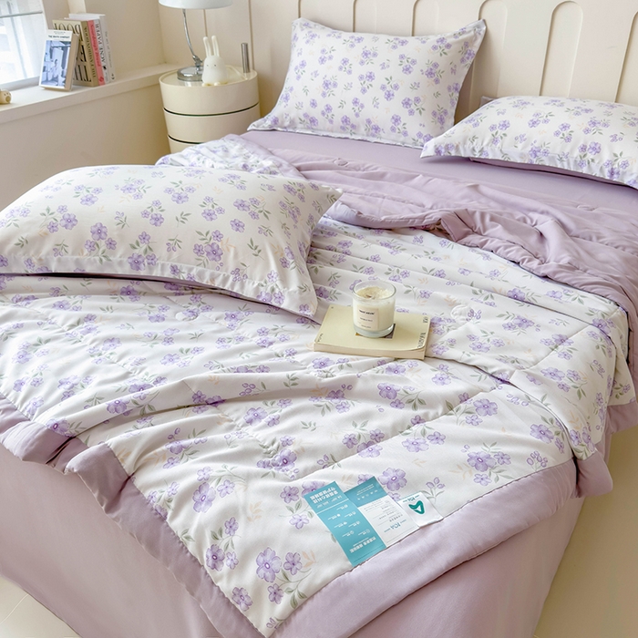 91家纺网 家纺一手货源 找家纺 梵克保罗 2025春夏新款10A级抗菌水洗针织棉夏被四件套 紫藤花开