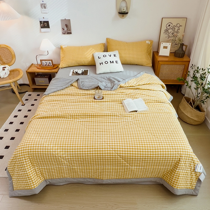 91家纺网 家纺一手货源 找家纺 梵克保罗 2025春夏新款10A抗菌无印风水洗棉夏被四件套 小黄格