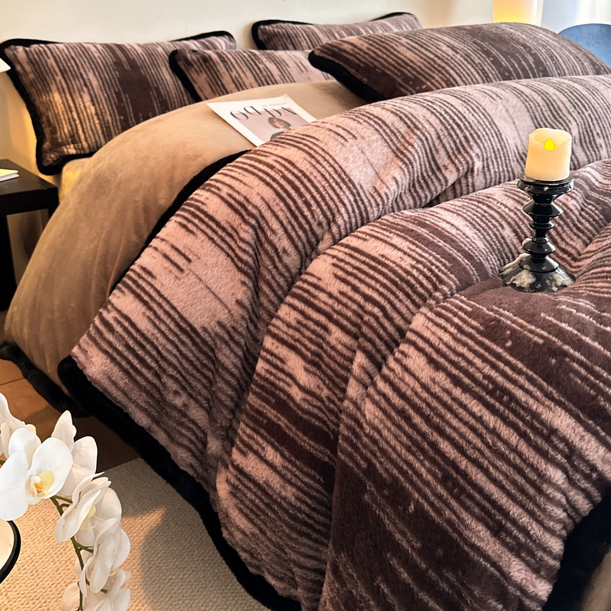 91家纺网 家纺一手货源 找家纺 铠畅  2025新款加厚8斤包边款美拉德仿兔毛皮草牛奶绒四件套 美拉德包边款-微瑕时光