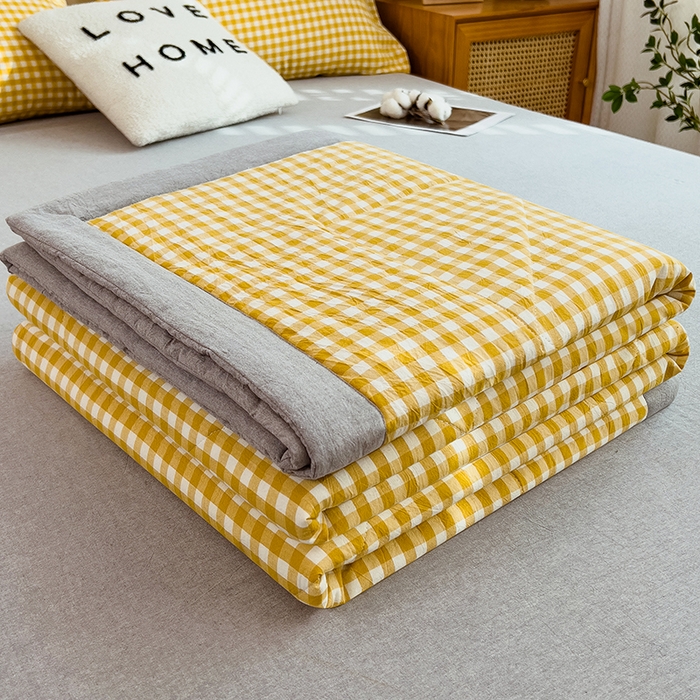 91家纺网 家纺一手货源 找家纺 梵克保罗 2025春夏新款10A抗菌无印风水洗棉夏被四件套 小黄格