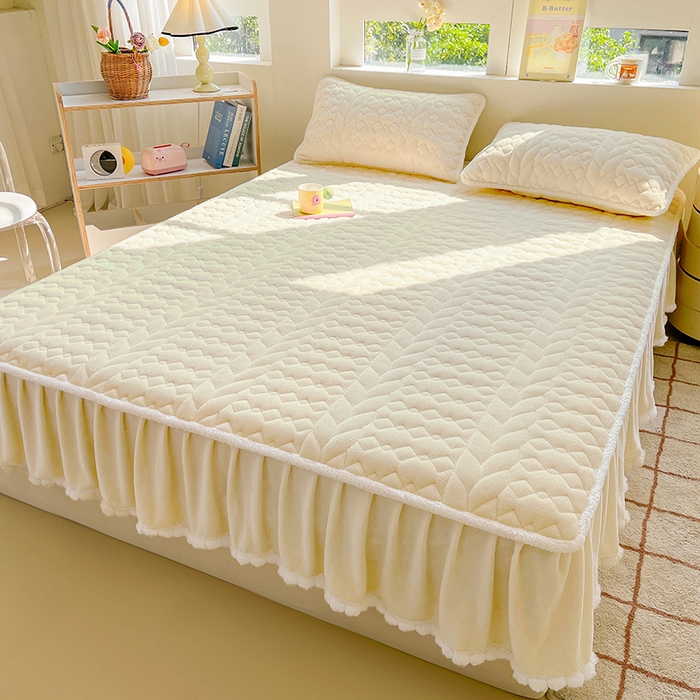 91家纺网 家纺一手货源 找家纺 眠势力 2025新款牛奶绒毛球床笠款四件套 奶白-毛球款