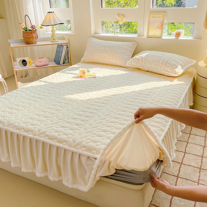 91家纺网 家纺一手货源 找家纺 眠势力 2025新款牛奶绒毛球床笠款四件套 奶白-毛球款