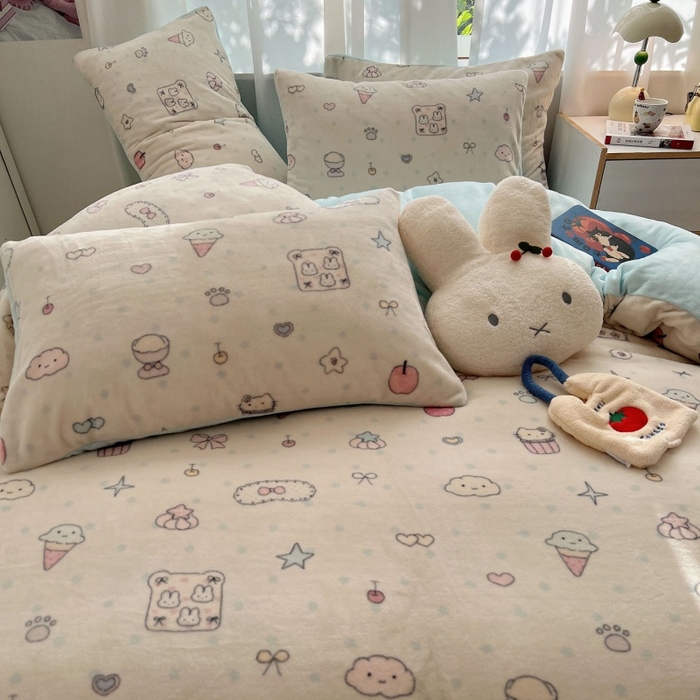 91家纺网 家纺一手货源 找家纺 红嘴企鹅 2025新款精致印花牛奶绒四件套 牛奶绒-小星甜点