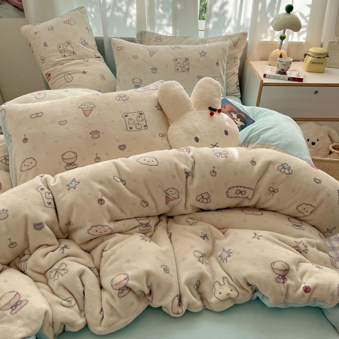 91家纺网 家纺一手货源 找家纺 红嘴企鹅 2025新款精致印花牛奶绒四件套 牛奶绒-小星甜点