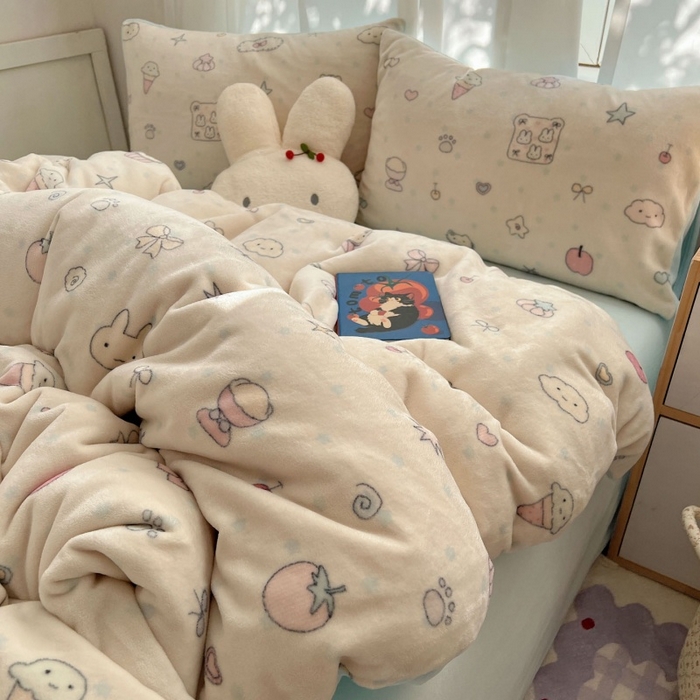 91家纺网 家纺一手货源 找家纺 红嘴企鹅 2025新款精致印花牛奶绒四件套 牛奶绒-小星甜点