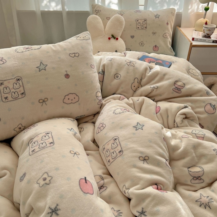 91家纺网 家纺一手货源 找家纺 红嘴企鹅 2025新款精致印花牛奶绒四件套 牛奶绒-小星甜点