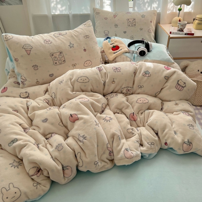 91家纺网 家纺一手货源 找家纺 红嘴企鹅 2025新款精致印花牛奶绒四件套 牛奶绒-小星甜点