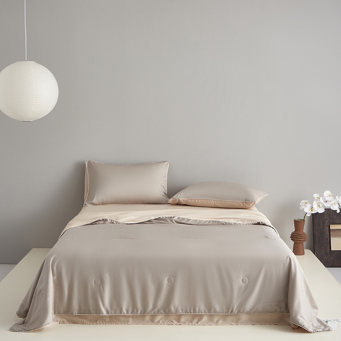 91家纺网 家纺一手货源 找家纺 梵克保罗 2025新款竹纤维莱塞尔夏被四件套 流金灰--兰玉