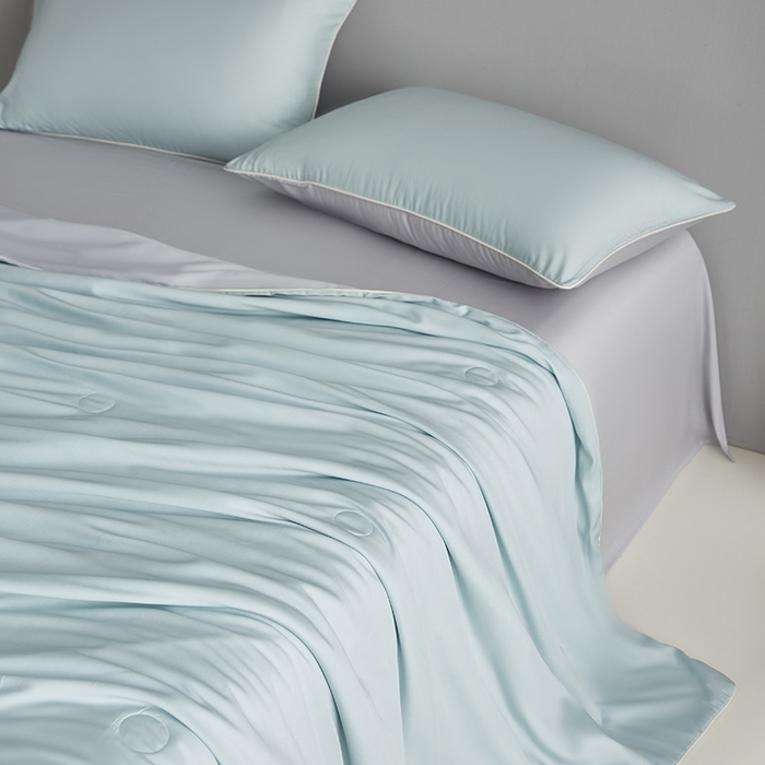 91家纺网 家纺一手货源 找家纺 梵克保罗 2025新款竹纤维莱塞尔夏被四件套 海山蓝--西冷灰