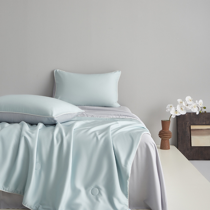 91家纺网 家纺一手货源 找家纺 梵克保罗 2025新款竹纤维莱塞尔夏被四件套 海山蓝--西冷灰