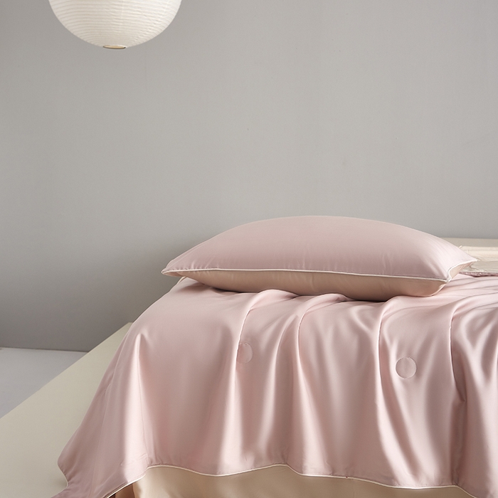 91家纺网 家纺一手货源 找家纺 梵克保罗 2025新款竹纤维莱塞尔夏被四件套 芋泥灰粉--兰玉