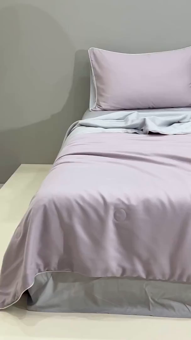 91家纺网 家纺一手货源 找家纺 梵克保罗 2025新款竹纤维莱塞尔夏被四件套 紫烟--西冷灰