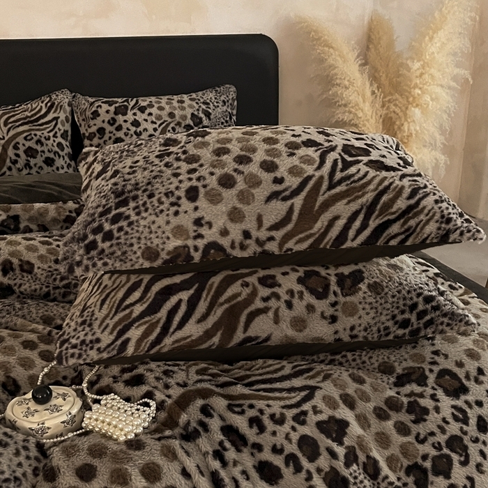 91家纺网 家纺一手货源 找家纺 （总）铠畅家纺 2025新款美拉德风格兔毛绒床单四件套