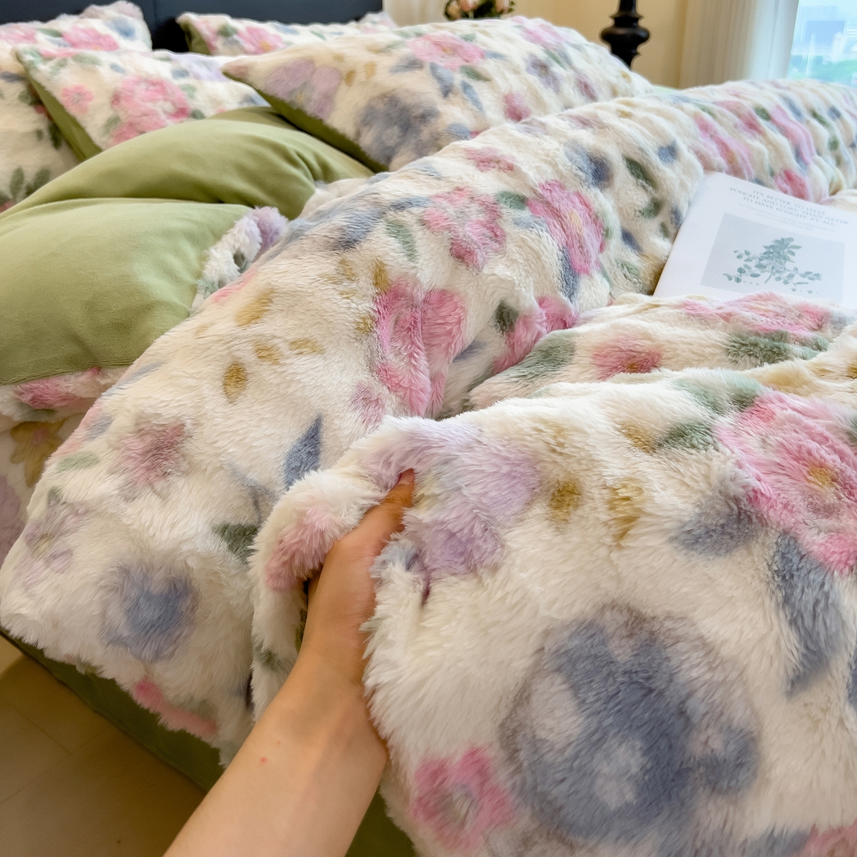 91家纺网 家纺一手货源 找家纺 （总）摩妮卡 2025新款A类大泡泡印花兔毛牛奶绒四件套