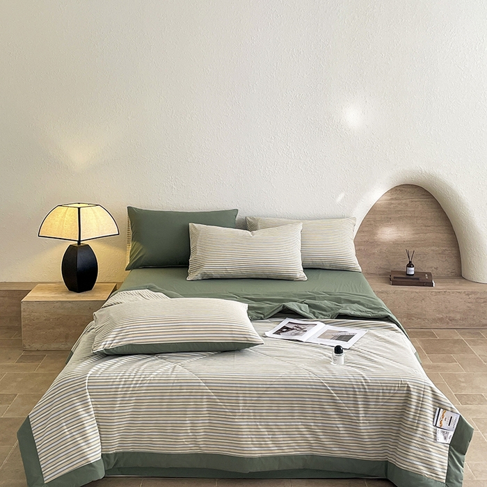 91家纺网 家纺一手货源 找家纺 梵克保罗 2025春夏新款10A抗菌无印风水洗棉夏被四件套 小绿条