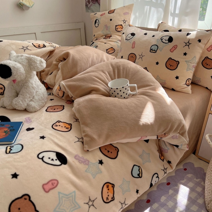 91家纺网 家纺一手货源 找家纺 红嘴企鹅 2025新款精致印花牛奶绒四件套 牛奶绒-星星乐园