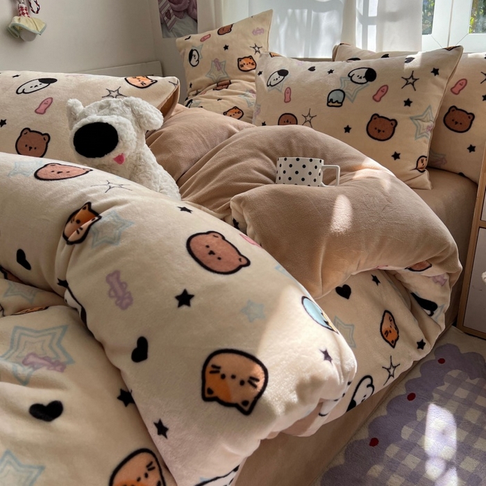 91家纺网 家纺一手货源 找家纺 红嘴企鹅 2025新款精致印花牛奶绒四件套 牛奶绒-星星乐园