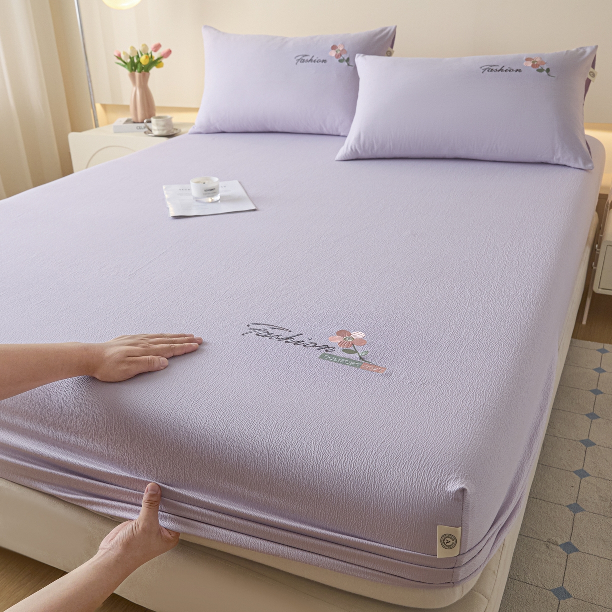 91家纺网 家纺一手货源 找家纺 鑫钰 2025新款A类云麻绣花抗菌透气床笠-芙洛拉 芙洛拉-梦幻紫