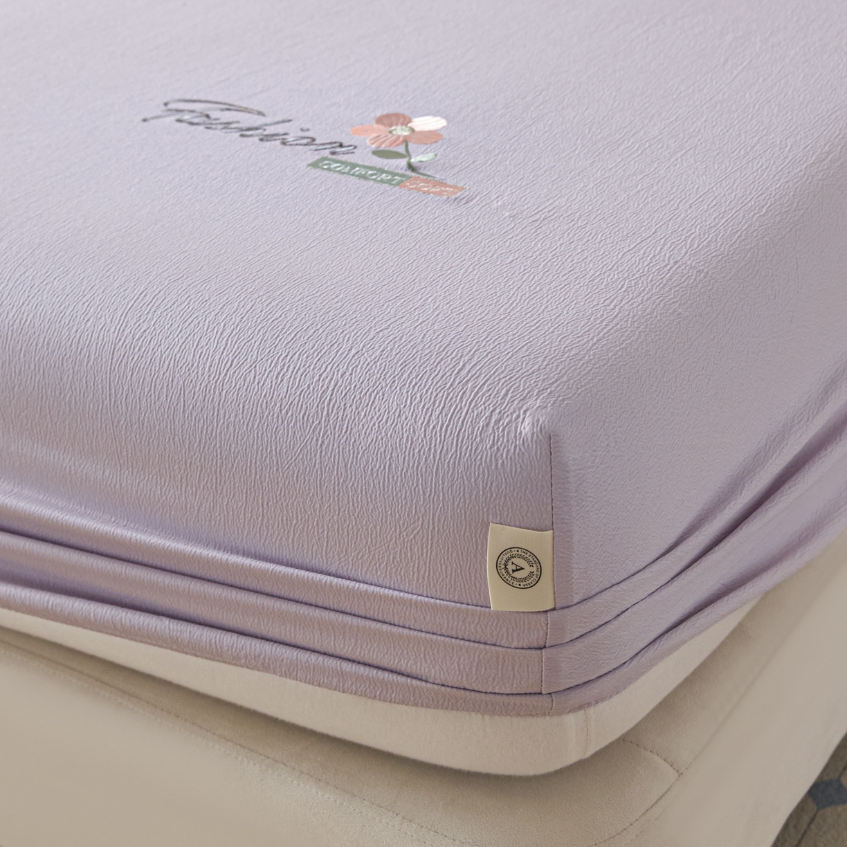 91家纺网 家纺一手货源 找家纺 鑫钰 2025新款A类云麻绣花抗菌透气床笠-芙洛拉 芙洛拉-梦幻紫