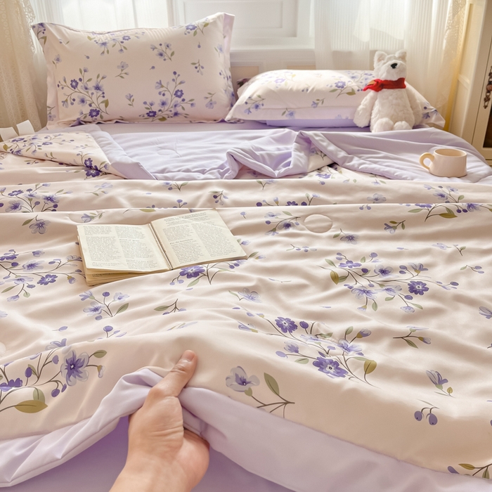 91家纺网 家纺一手货源 找家纺 梵克保罗 2025新款水洗棉超声波压花夏被被子被芯 紫玉