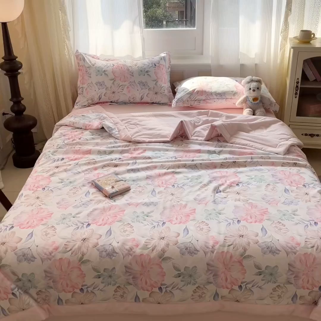 91家纺网 家纺一手货源 找家纺 梵克保罗 2025新款水洗棉超声波压花夏被被子被芯 春风十里