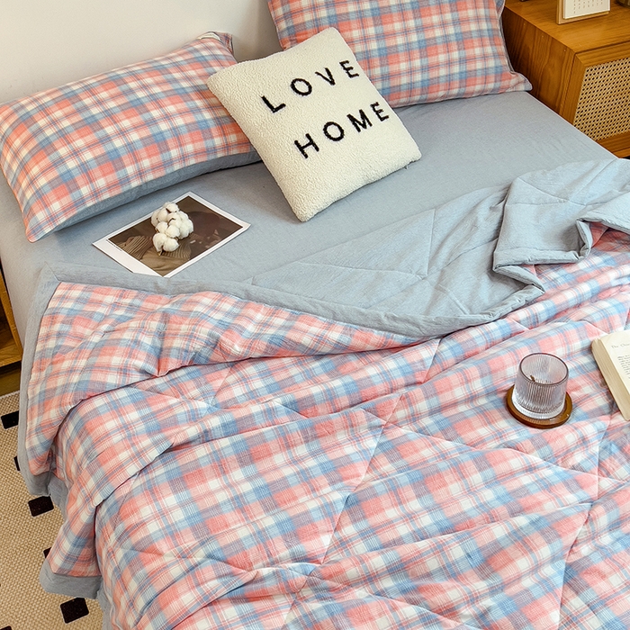 91家纺网 家纺一手货源 找家纺 梵克保罗 2025春夏新款10A抗菌无印风水洗棉夏被四件套 炫彩格