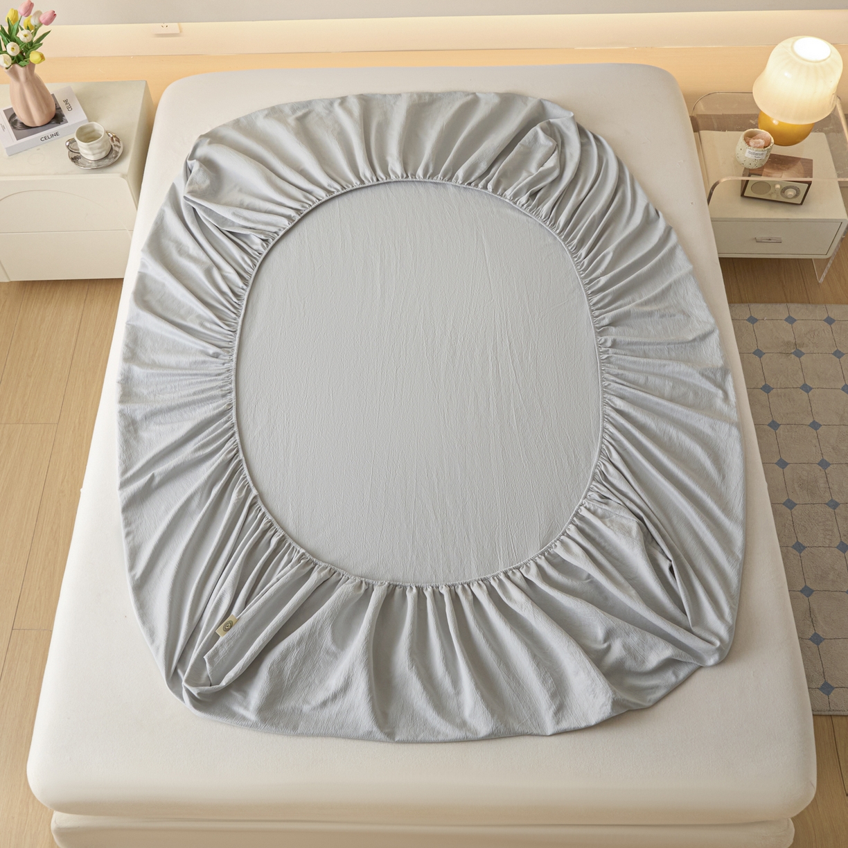 91家纺网 家纺一手货源 找家纺 鑫钰 2025新款A类云麻绣花抗菌透气床笠-芙洛拉 芙洛拉-时尚灰