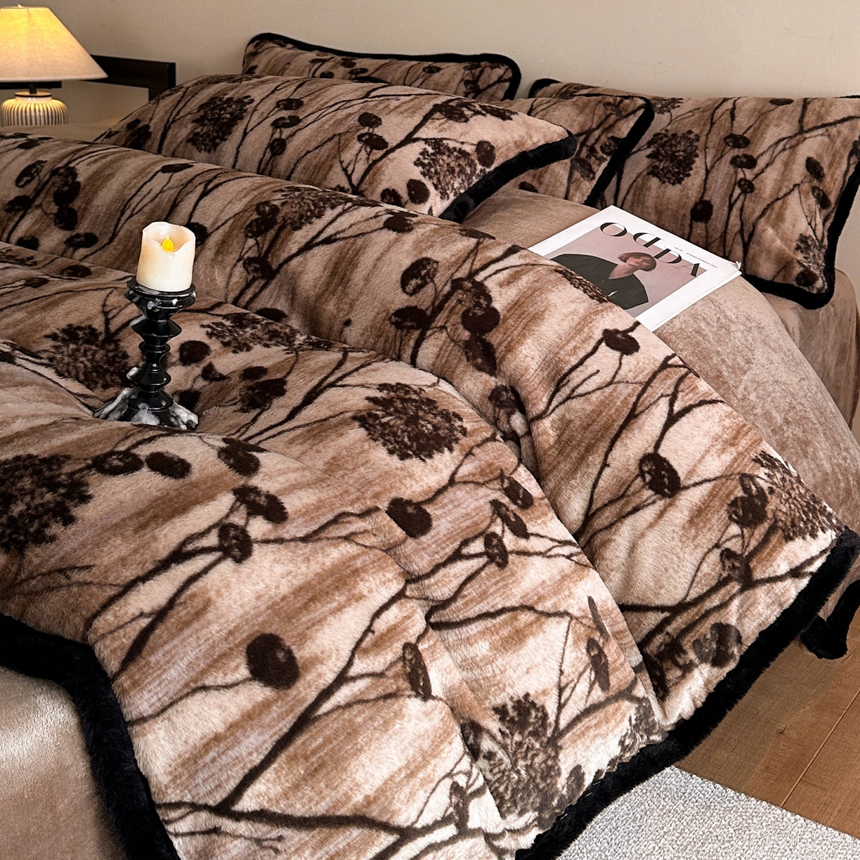 91家纺网 家纺一手货源 找家纺 （总）铠畅  2025新款加厚8斤包边款美拉德仿兔毛皮草牛奶绒四件套