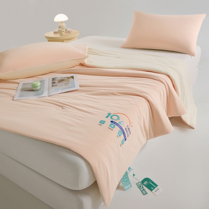 91家纺网 家纺一手货源 找家纺 梵克保罗 2025新款10A抗菌凉感丝夏被 山茶粉粉