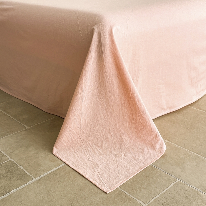 91家纺网 家纺一手货源 找家纺 梵克保罗 2025春夏新款10A抗菌无印风水洗棉夏被四件套 英伦粉